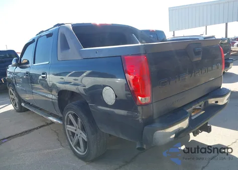 2004 Chevrolet Avalanche 1500 из США, поврежденный, VIN 3GNEC12T54G334334
